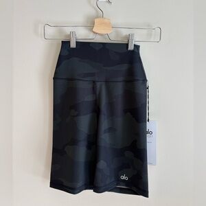 ALO Yoga Hunter Camouflage Bike Shorts